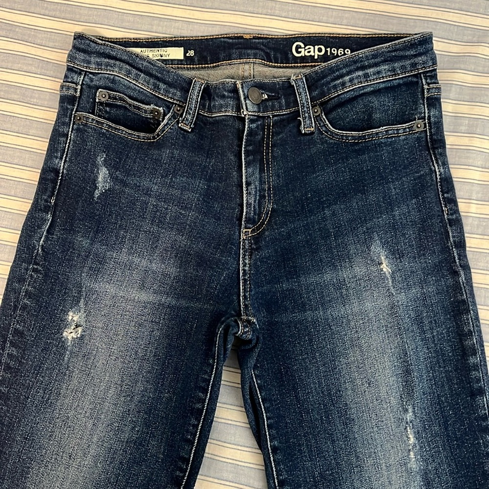 GAP 1969 Authentic True Skinny.Size 28.Waist 31. Inseam 27